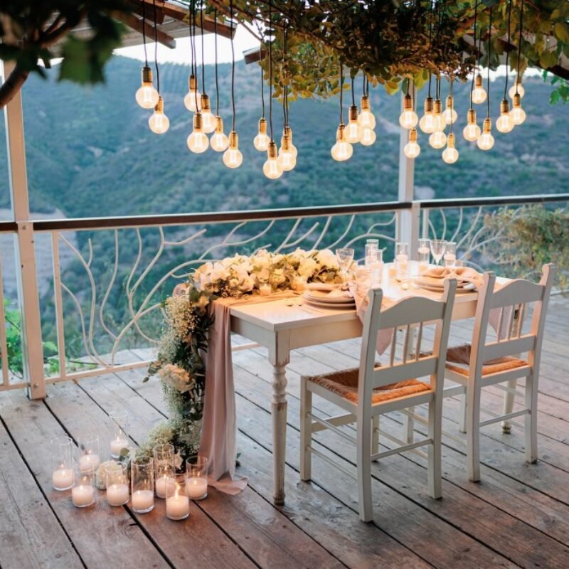 Romantic elopement in Crete