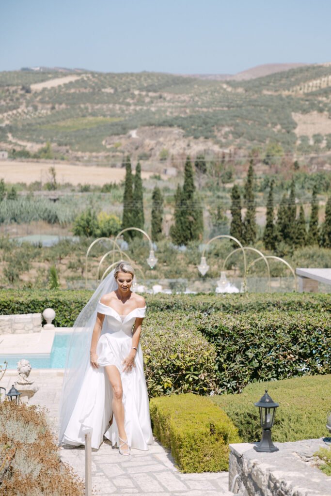 tuscan style wedding in Crete