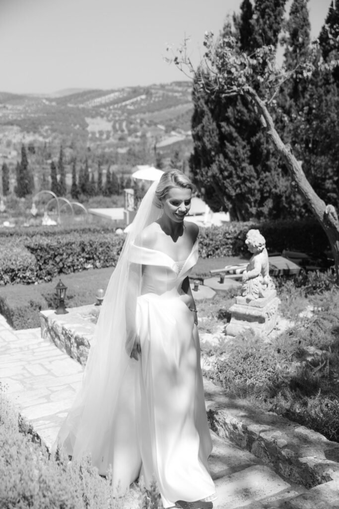 tuscan style wedding in Crete
