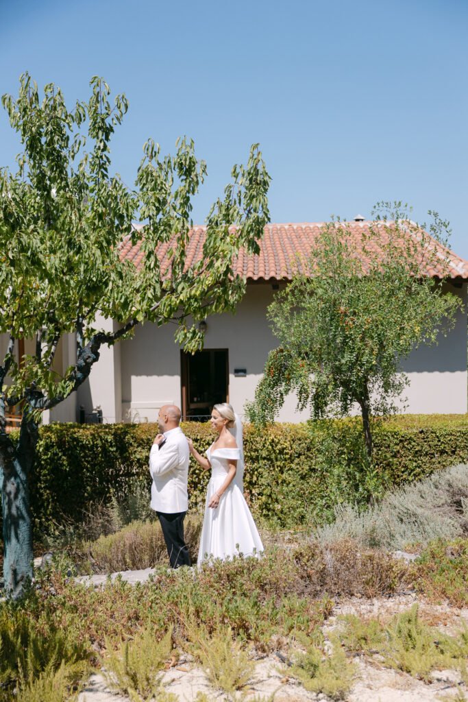 tuscan style wedding in Crete