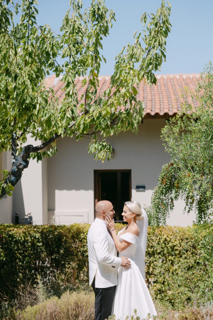 tuscan style wedding in Crete
