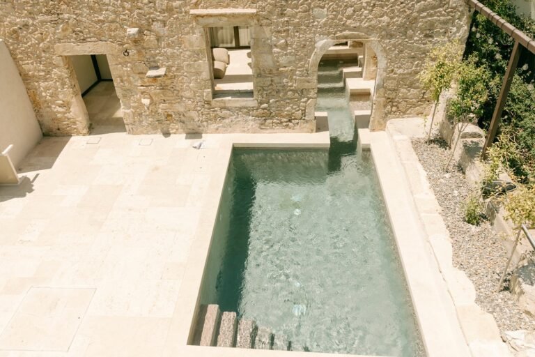 Read more about the article The Top 10 Wedding Venues in Greece for 2025